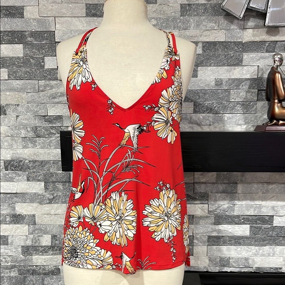 Express Women's Red Floral Polyester V-Neck Sleeveless Casual Top Blouse Size SP